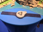 67753.jpg (912 KB) Watch communicator