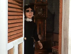 Alligator approaching!