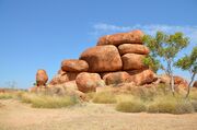 Devils-marbles-karlu-karlu-rocks