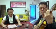 Đức Huy hướng dẫn Đan Nguyên thực hiện nhạc phẩm Trái Tim Ngục Tù