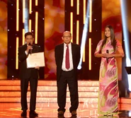 Nguyễn Ngọc Ngạn được Tô Văn Lai và Celina trao bằng danh dự trong PBN 107