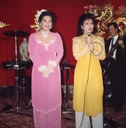 Tô Ngọc Thủy và nhà thiết kế Cathy Lê Minh Ánh