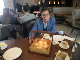 Nguyễn Ngọc Ngạn vào ngày sinh nhật lần thứ 77 của mình