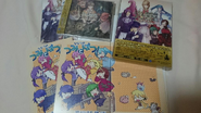 Sample of the manga with the two versions of the album