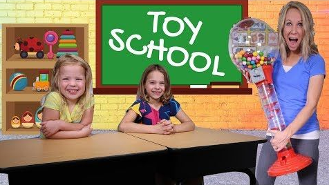 Tic Tac Toy - It's the first day of school for Addy and