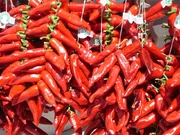 Ajíes dispuestos para la venta, en Francia.