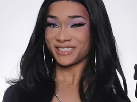 Appearance (in drag)