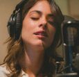 Tini sing relax