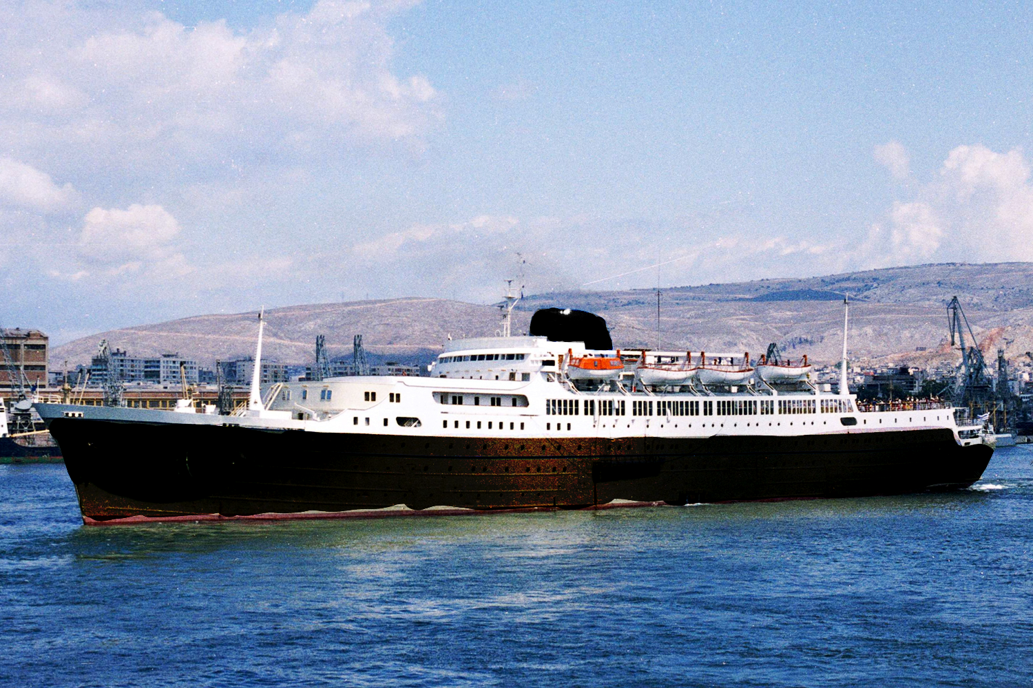 Symphony Ship, Small Adriatic Cruise Ship