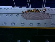 20201230 143549.jpg (274 KB) The lifeboats being lowered