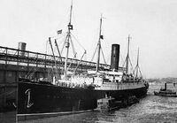 Carpathia docked in New York following the rescue of Titanics survivors