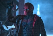 Titans-3x03-Red Hood.jpg (293 kio)