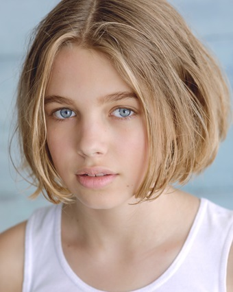 DCTitans Brasil on X: 🚨 Teagan Croft (Rachel) está indo gravar