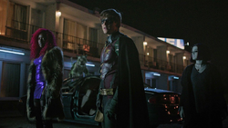 Titans 1x05 The Team