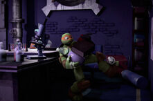 TMNT-2012-Michaelangelo-0617