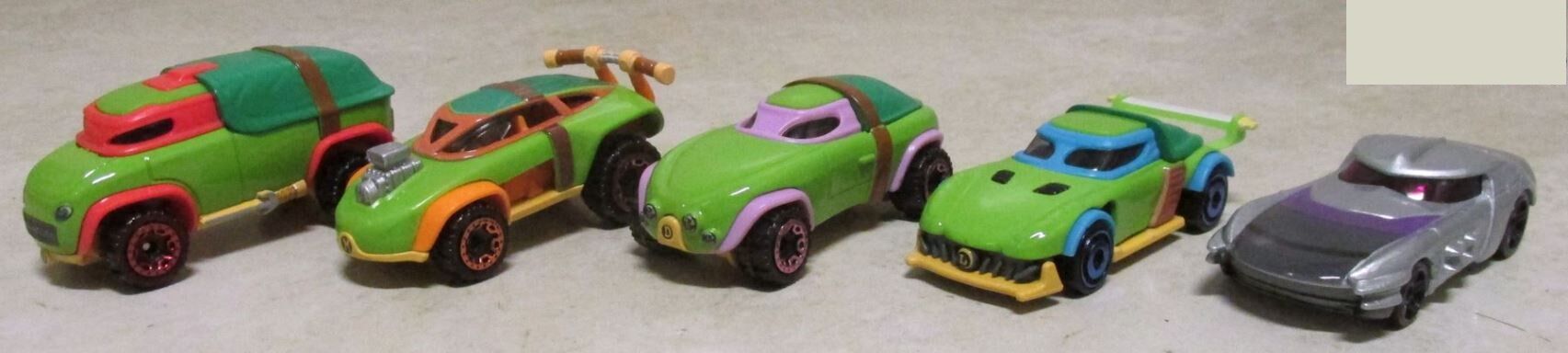 Hot Wheels Teenage Mutant Ninja Turtles Character Cars 2020