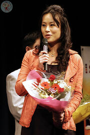 402px-邬君梅.jpg