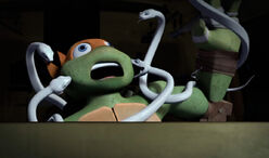 TMNT-2012-Michaelangelo-0579