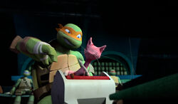 TMNT-2012-Michaelangelo-0743