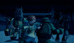 Abril-oneil-(TMNT-2012) 346