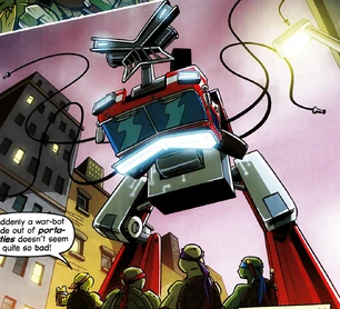 War-bot-Firetruck-Panini