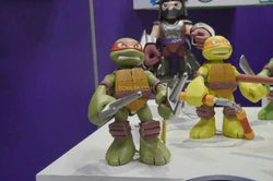 Toy-Fair-2014-Playmates-TMNT-Half-Shell-Heroes-008.jpg (143 KB) Mega Mutant Raphael 2014 release