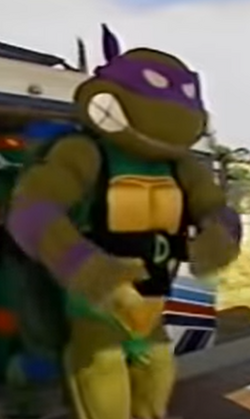 https://static.wikia.nocookie.net/tmnt/images/d/df/Donatello-OperBlueLine.png/revision/latest/scale-to-width-down/250?cb=20230629185407