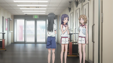 Saten, Wannai and Maaya in the hospital to check on Kongou.
