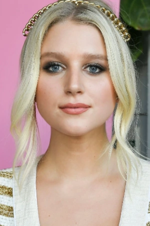 Julia Schlaepfer (1995) | Movie and TV Wiki | Fandom