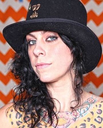 Photos danielle colby cushman 31 Facts