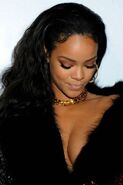 Rihanna-at-the-daily-front-row-fashion-los-angeles-awards 2