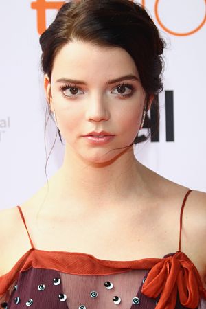 Anya Taylor-Joy (16 de Abril de 1996), Artista