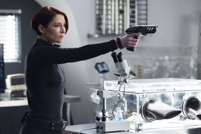 Alex Danvers Alien Gun
