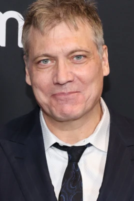 Holt McCallany