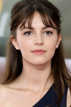 Ella Hunt (1998) | Movie and TV Wiki | Fandom