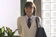 Seika Furuhata como Yoriko Kosaka.