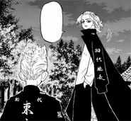 Mikey asks Takemichi to tell him about the future