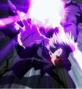 Lightning-like bolts produced by Yomo's kagune.