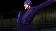 Tsukiyama revealing himself to an Aogiri grunt.