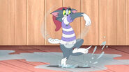 Tom-jerry-shiver-disneyscreencaps.com-483