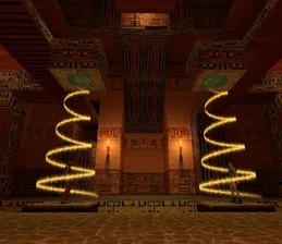  ante su copia dorada.