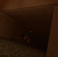  abandona el Palacio con la  en su poder.