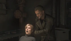 Konstantin soffoca Ana