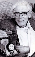 Wilbert Awdry z modelem Tomka