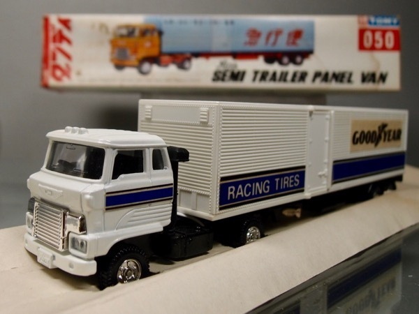 Tomica Dandy 050 Hino Semi Trailer Panel Van | Tomica Wiki