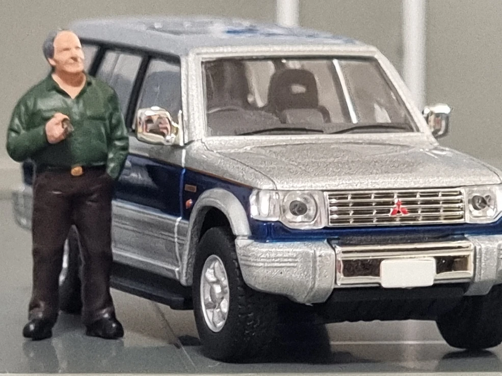 LV-N189b Mitsubishi Pajero Midroof Wide Super Exceed Z (94