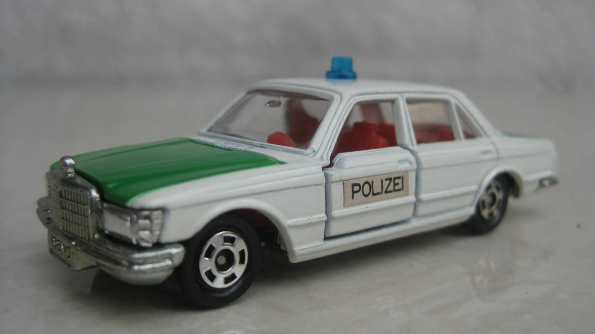 トミカ メルセデス・ベンツ 450 SEL POLIZEI 希少☆トミカ F24 メルセデスベンツ 450 SEL ポリスカー 日本製
