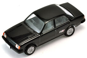 LV-N50a いすゞ ジェミニ ZZ/R （赤） （1/64スケール トミカ