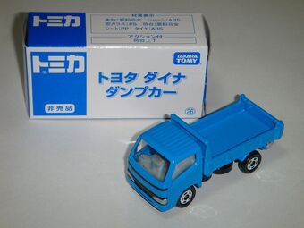 tomica toyota dyna