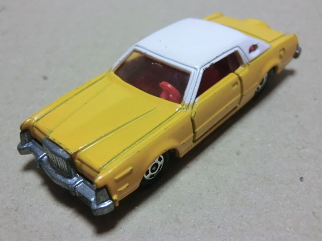 No. F4 Ford Continental Mk-IV | Tomica Wiki | Fandom